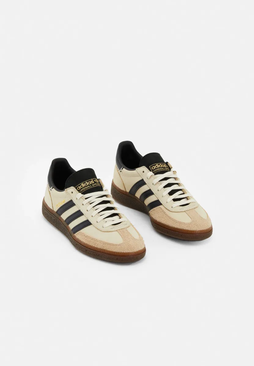 HANDBALL SPEZIAL UNISEX - Sneaker low - white/core black/magic beige