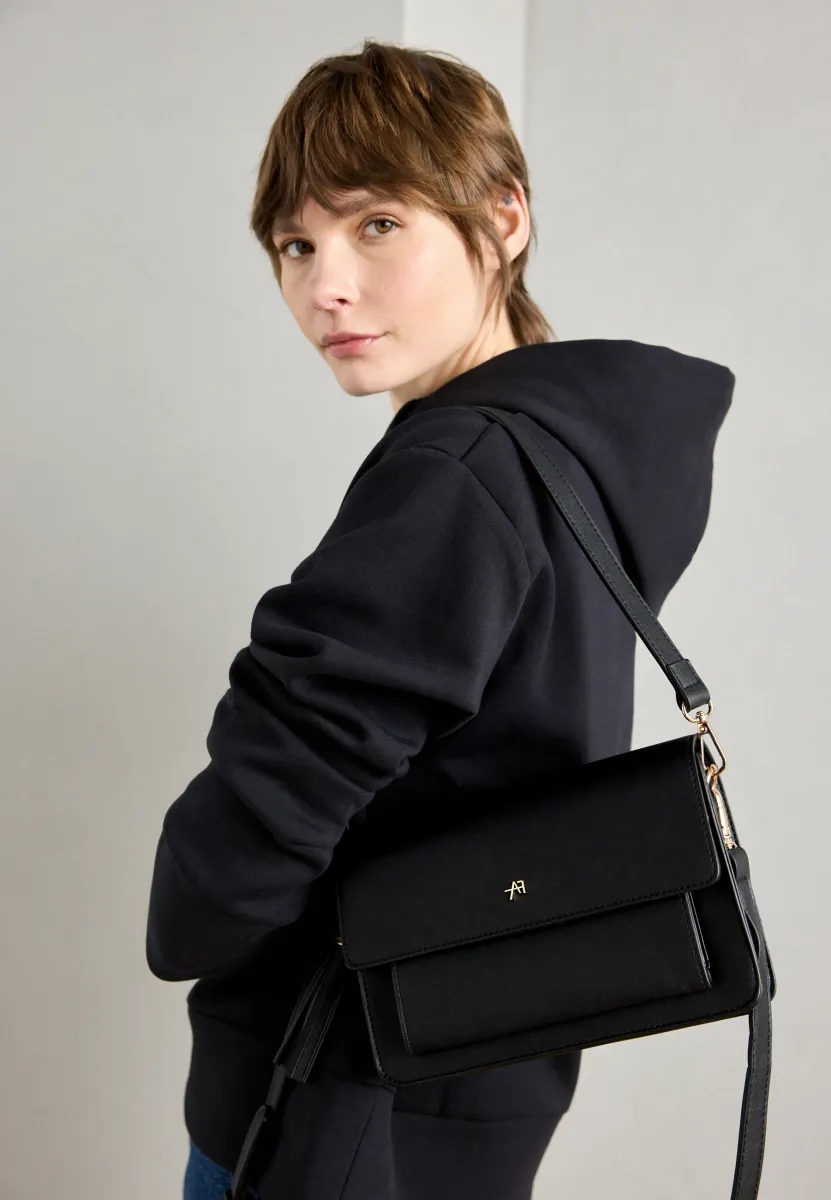 Handtasche - black