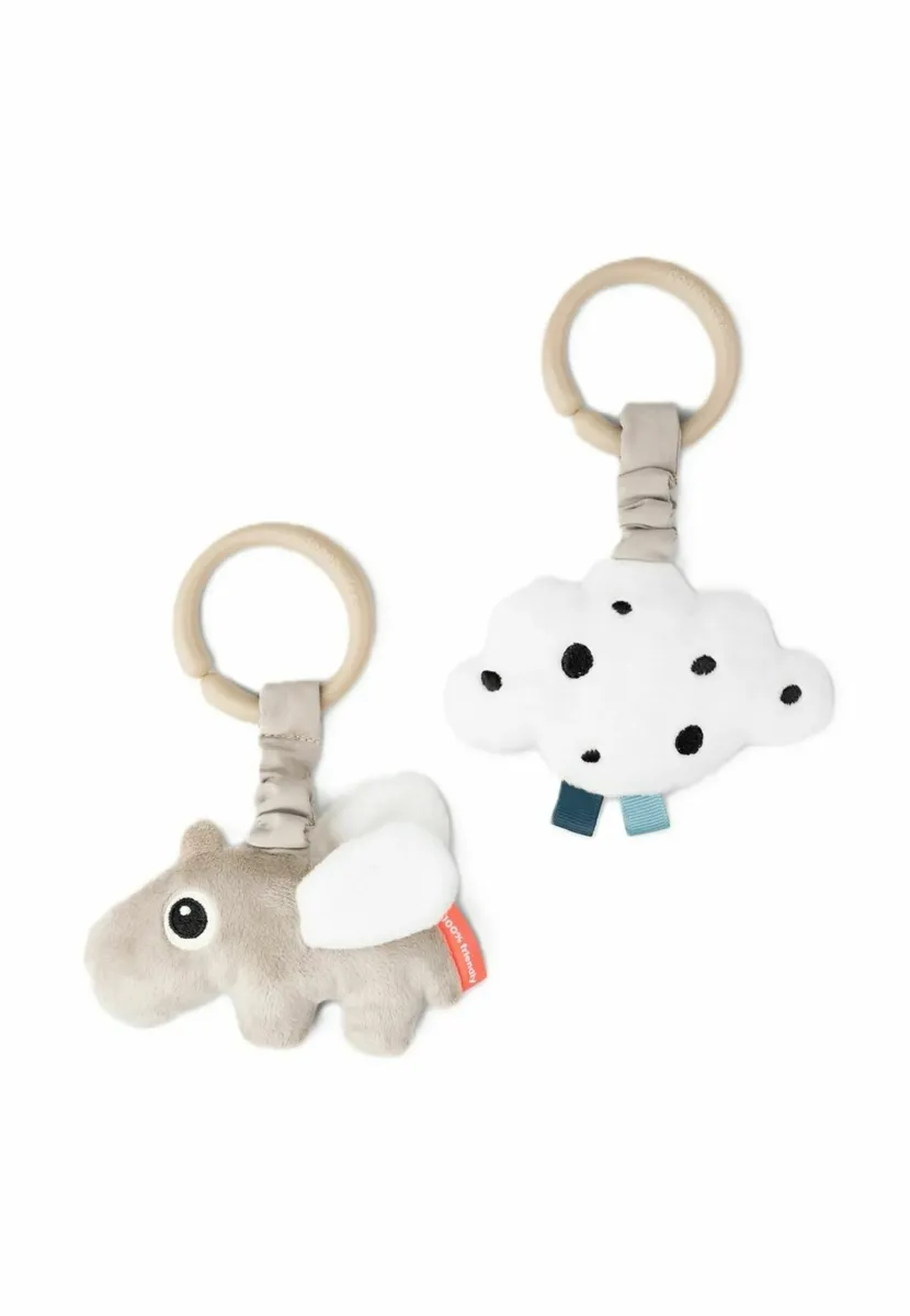 HANGING ACTIVITY 2 PCS HAPPY CLOUDS SAND - Spielzeug - beige