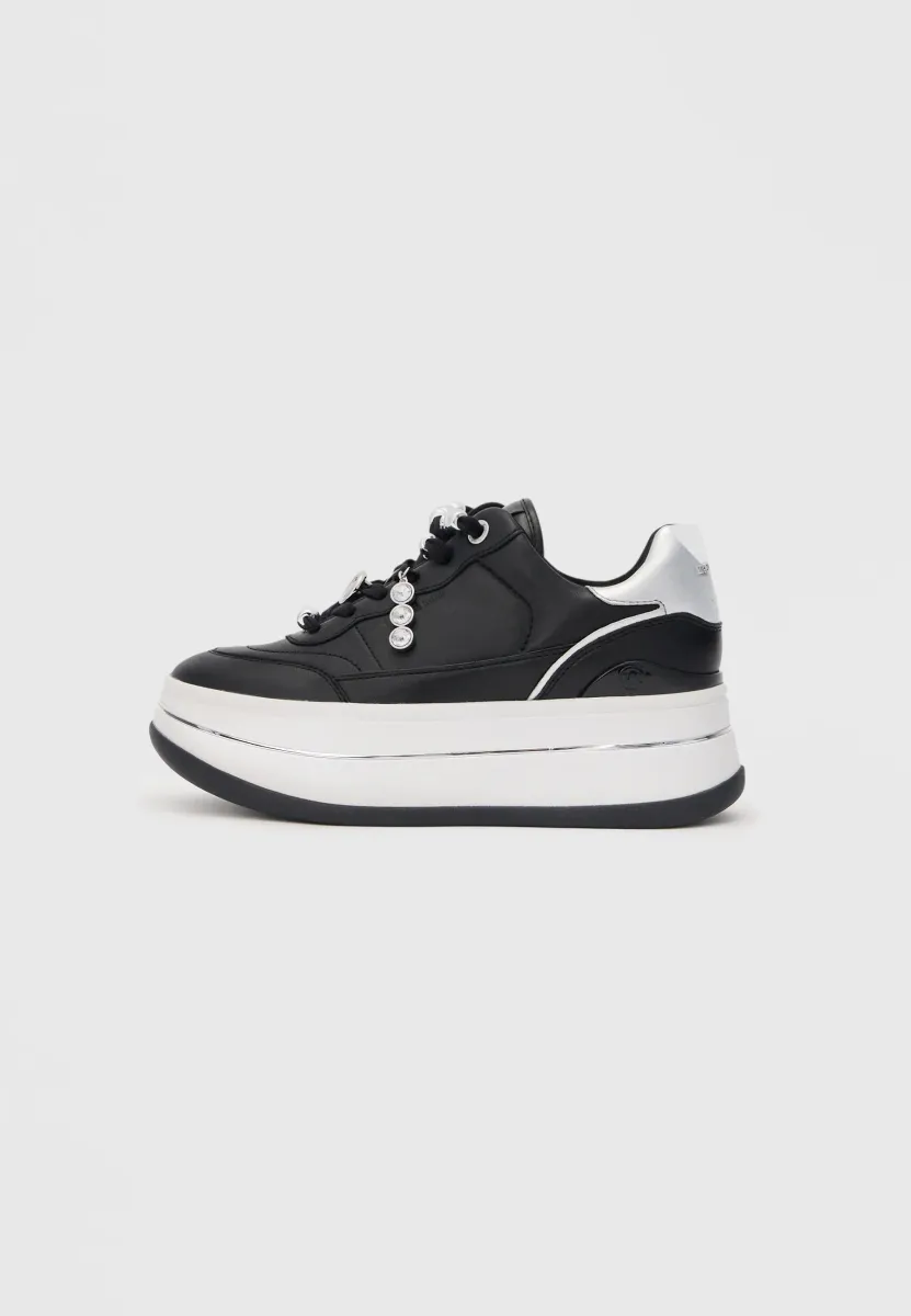 HAYES - Sneaker low - black