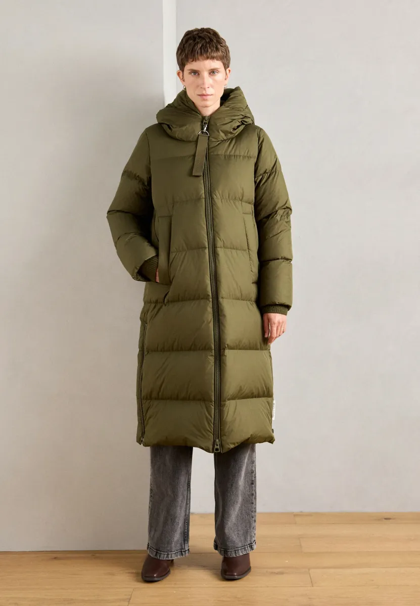 HERO COAT WITH HOOD BACKPACK BELTS INSIDE - Daunenmantel - mossy olive