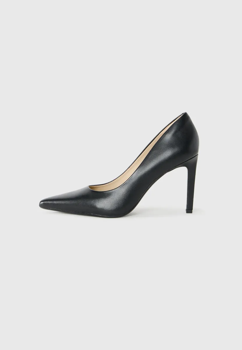 High Heel Pumps - black