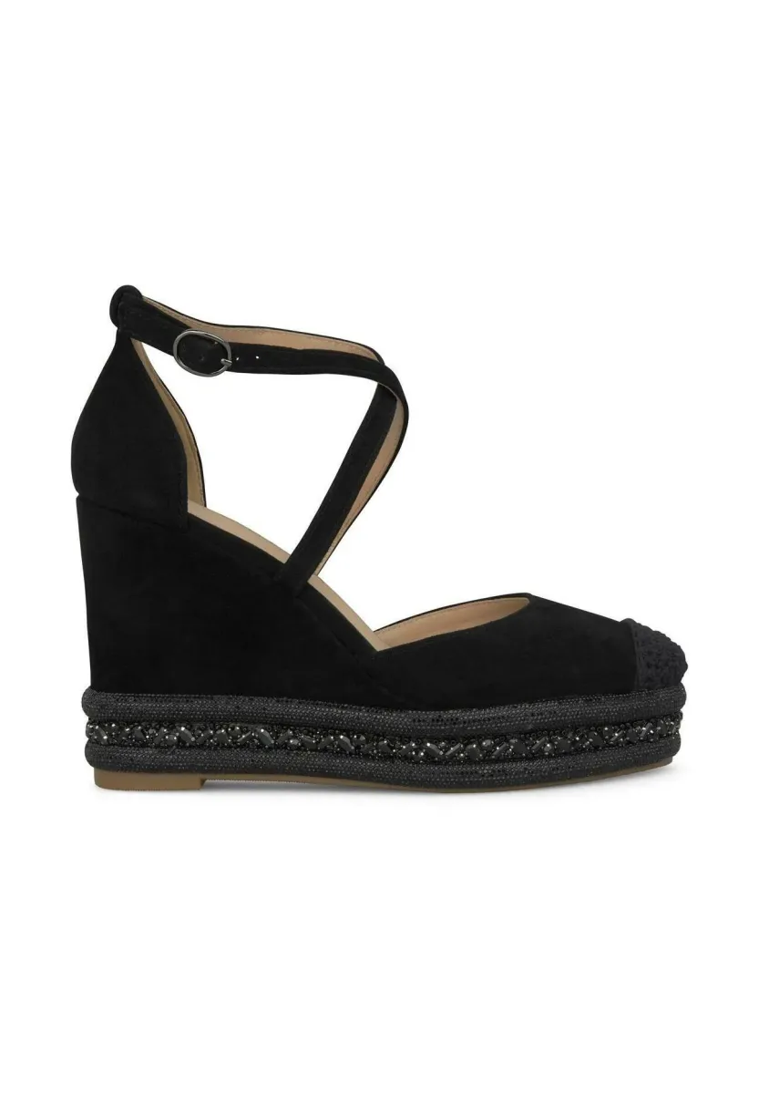 High Heel Pumps - black
