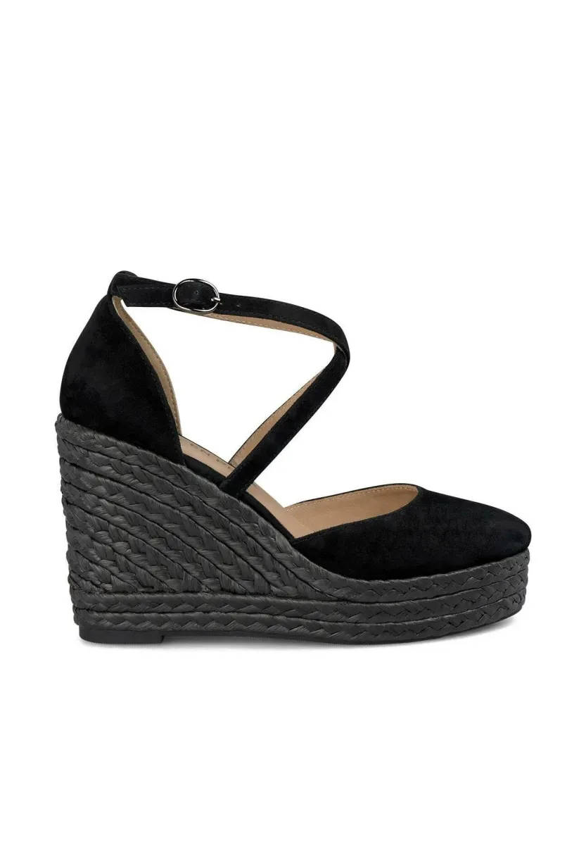 High Heel Pumps - black