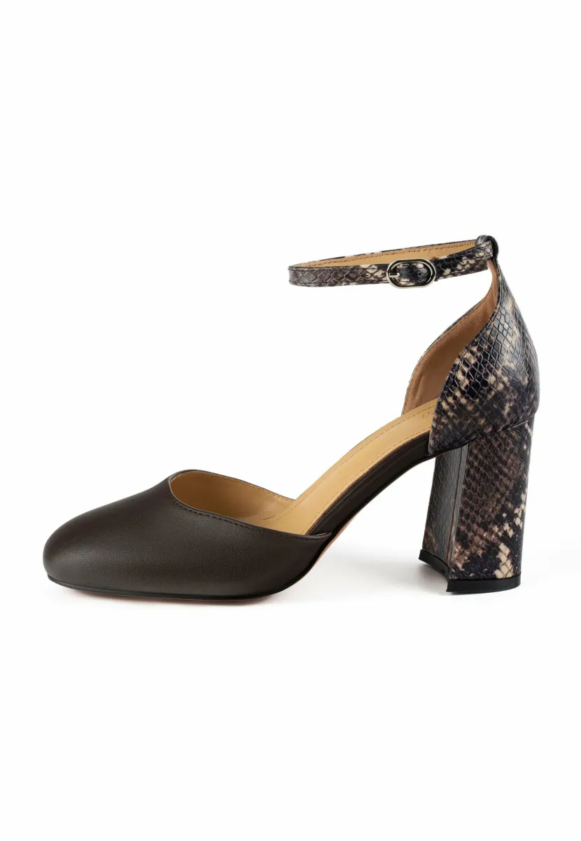 High Heel Pumps - brown