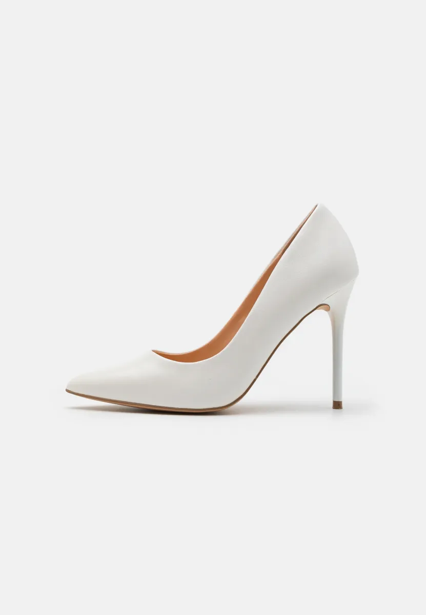 High Heel Pumps - white