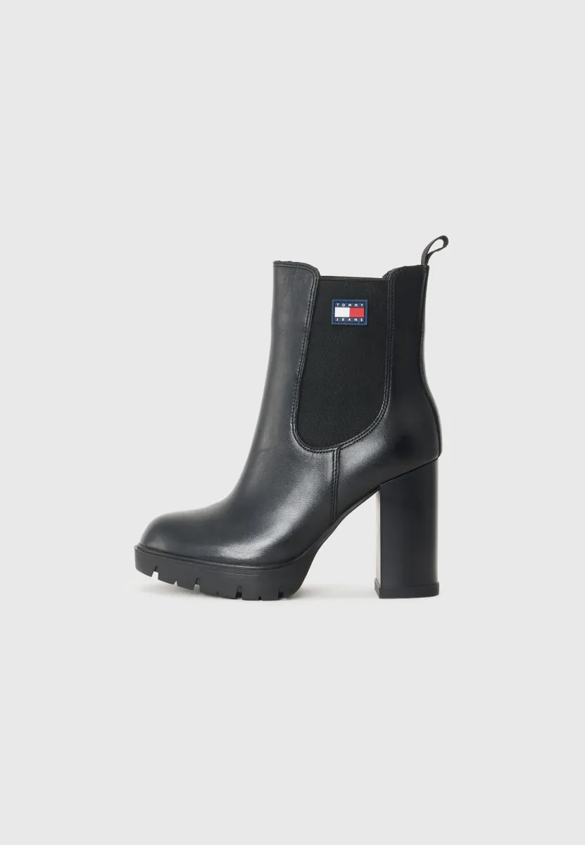 High Heel Stiefelette - black