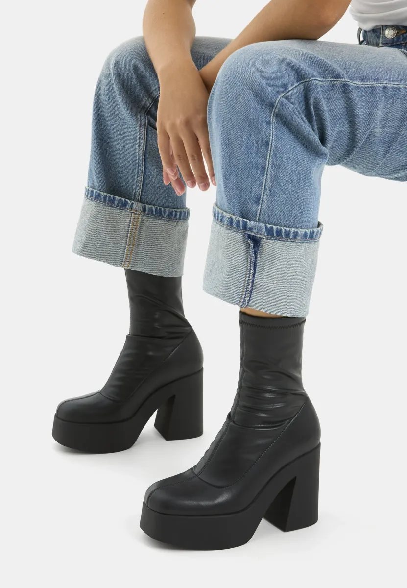 High Heel Stiefelette - black