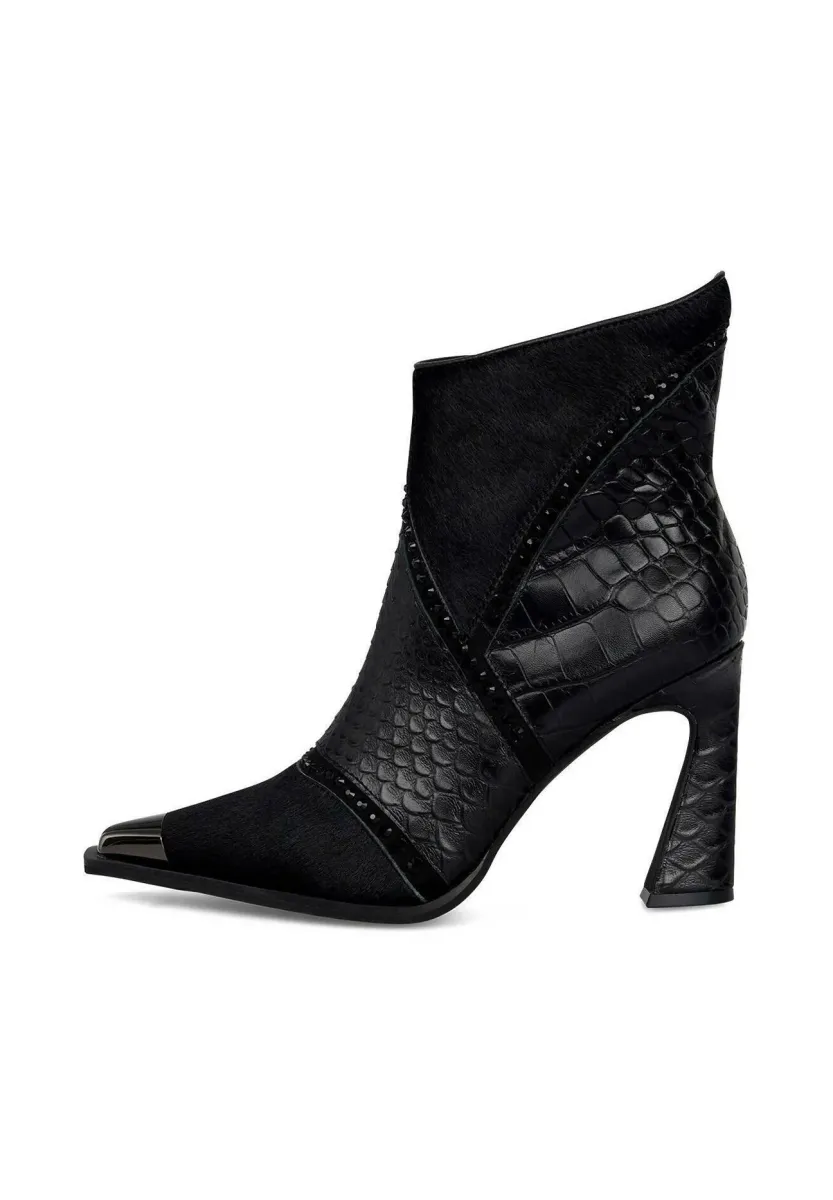 High Heel Stiefelette - black
