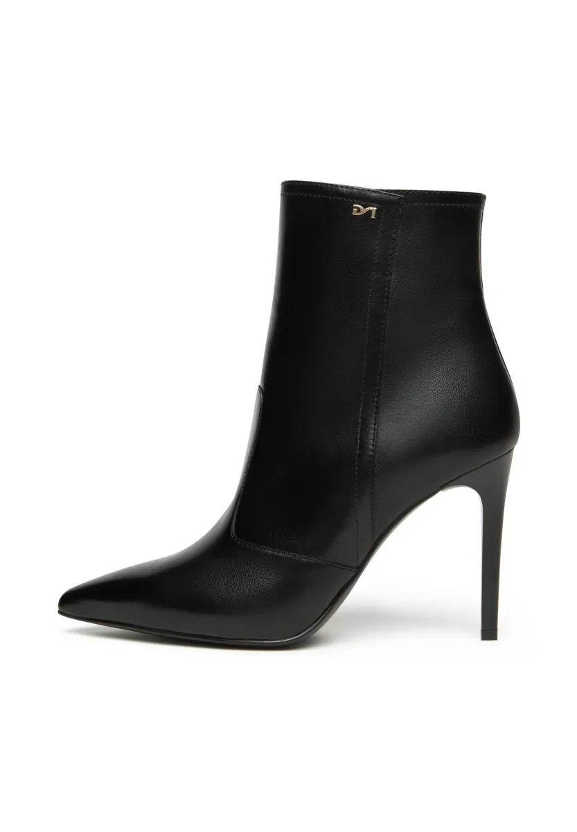 High Heel Stiefelette - black