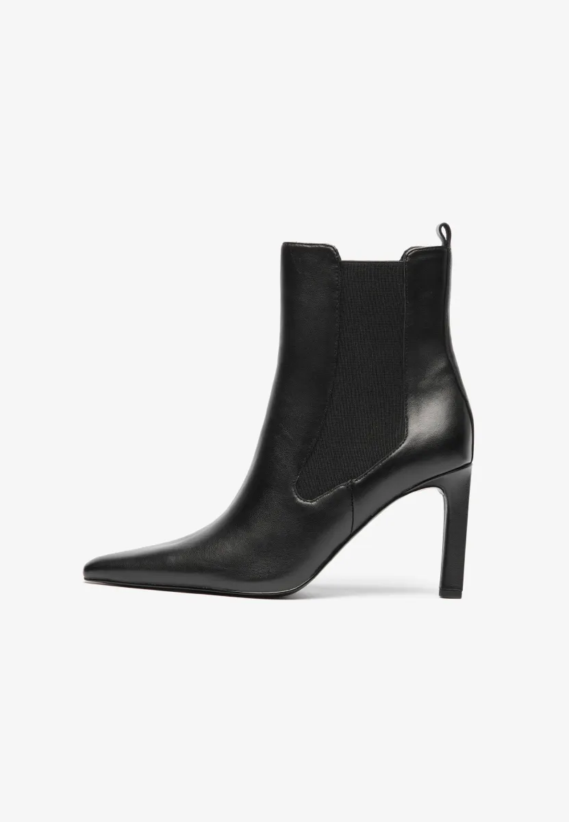 High Heel Stiefelette - black