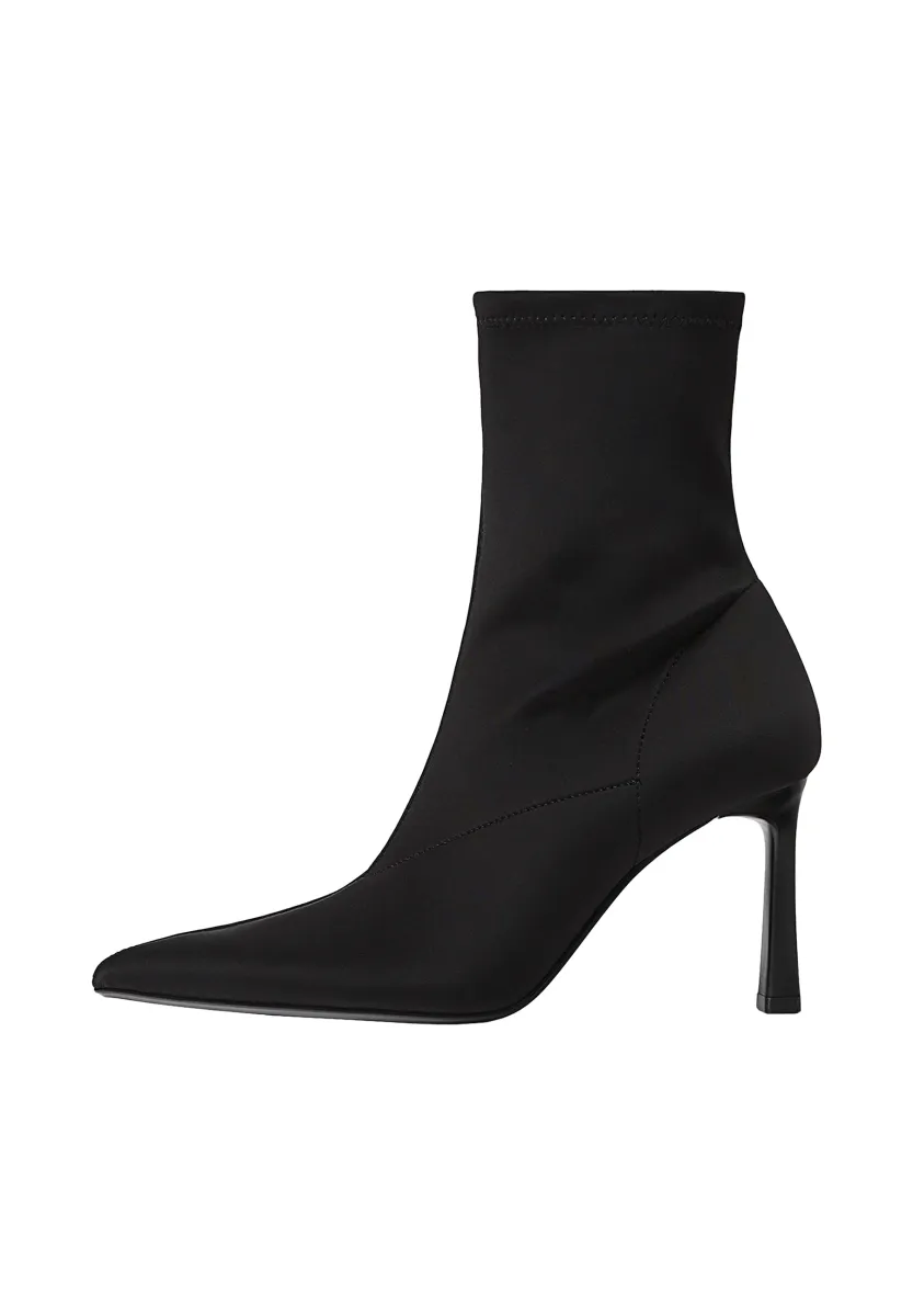 High Heel Stiefelette - black