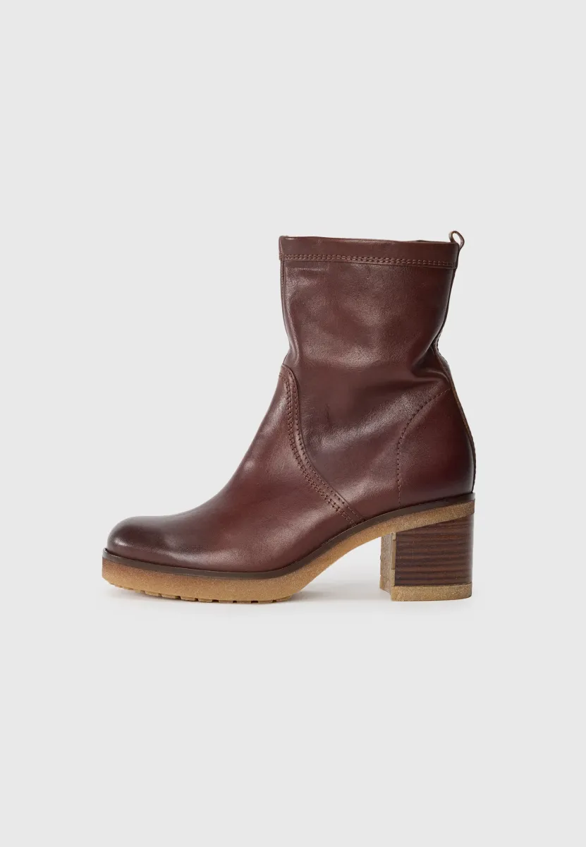 High Heel Stiefelette - cognac