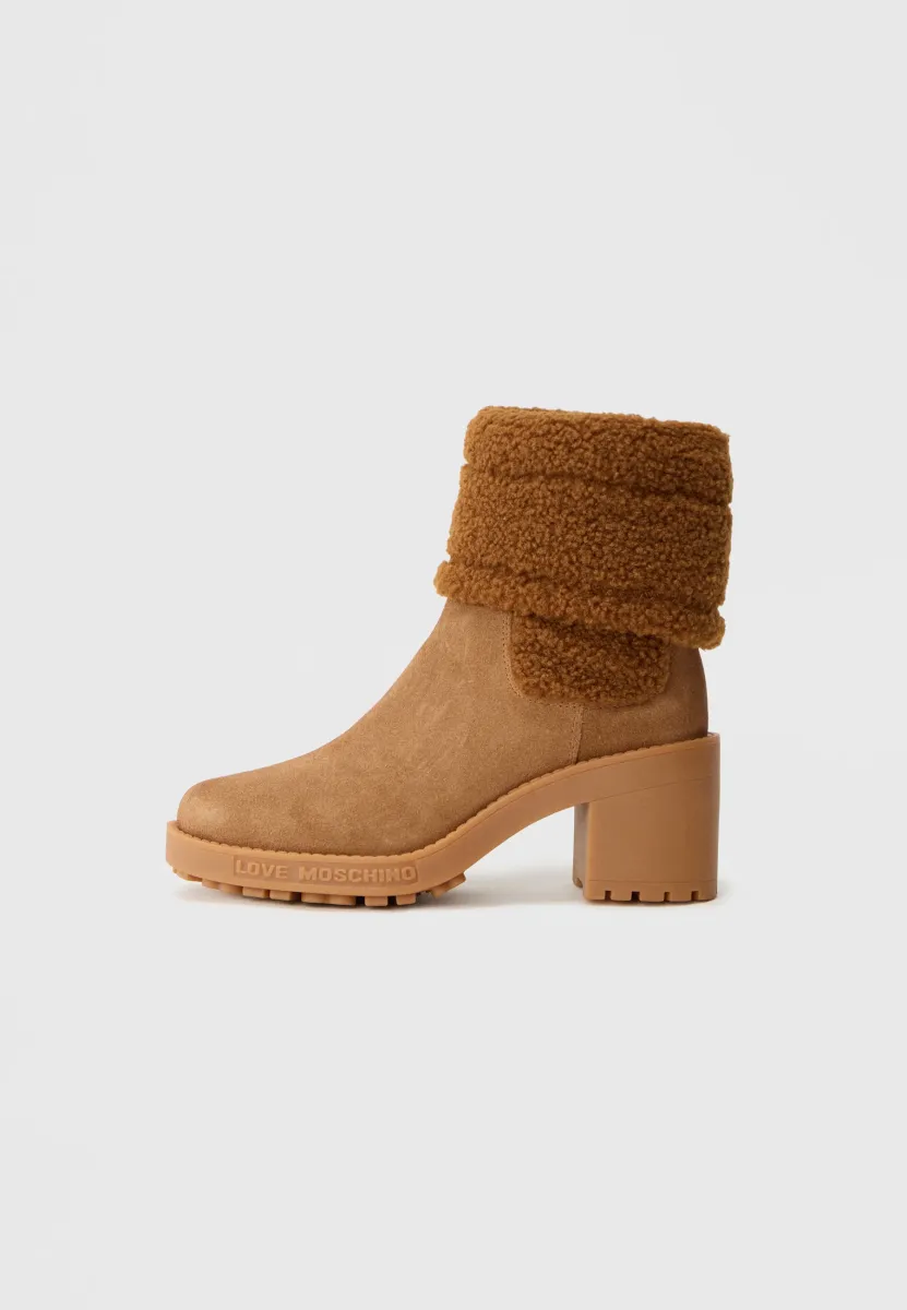 High Heel Stiefelette - cognac