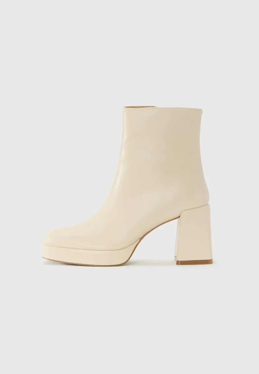 High Heel Stiefelette - off white
