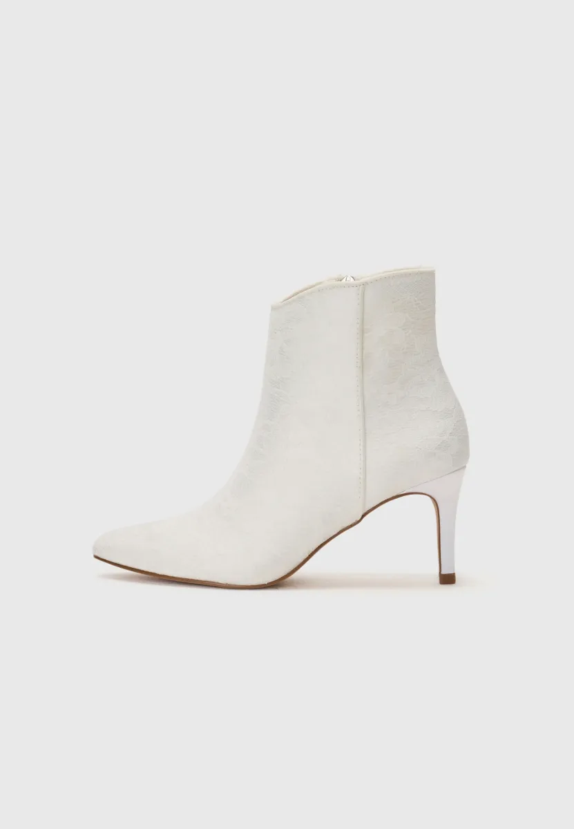 High Heel Stiefelette - white