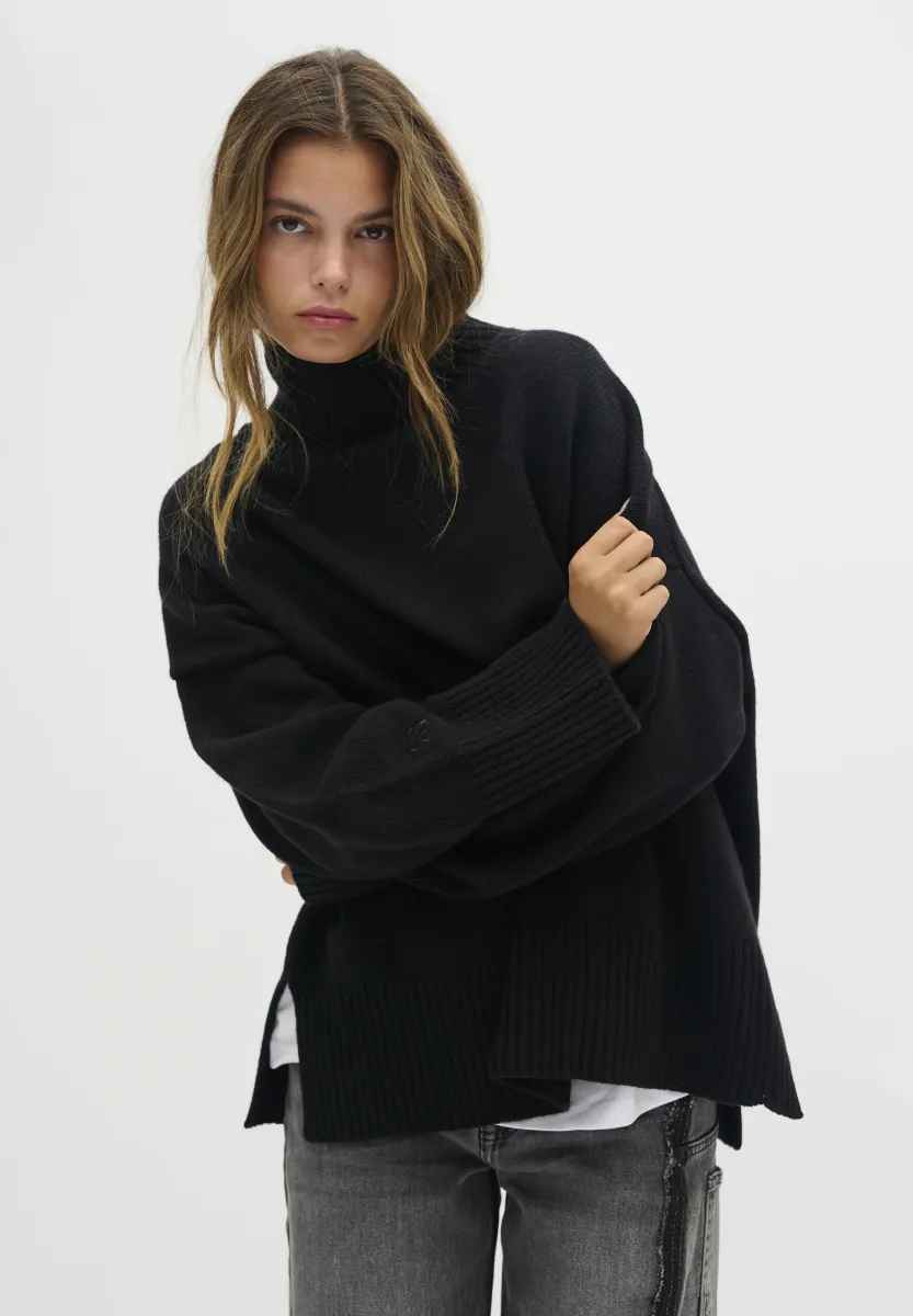 HIGH NECK - Strickpullover - black