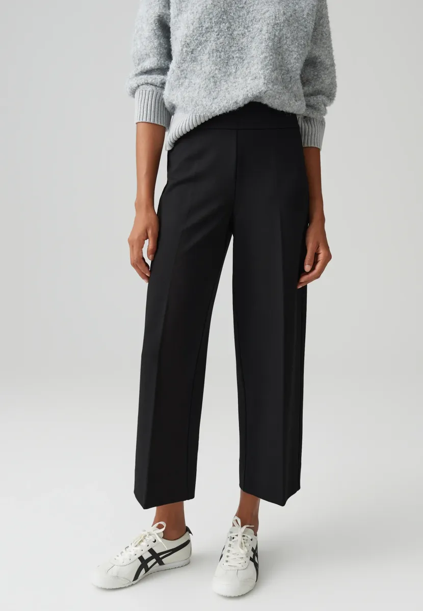 HIGH RISE CROPPED WIDE FIT - Stoffhose - black