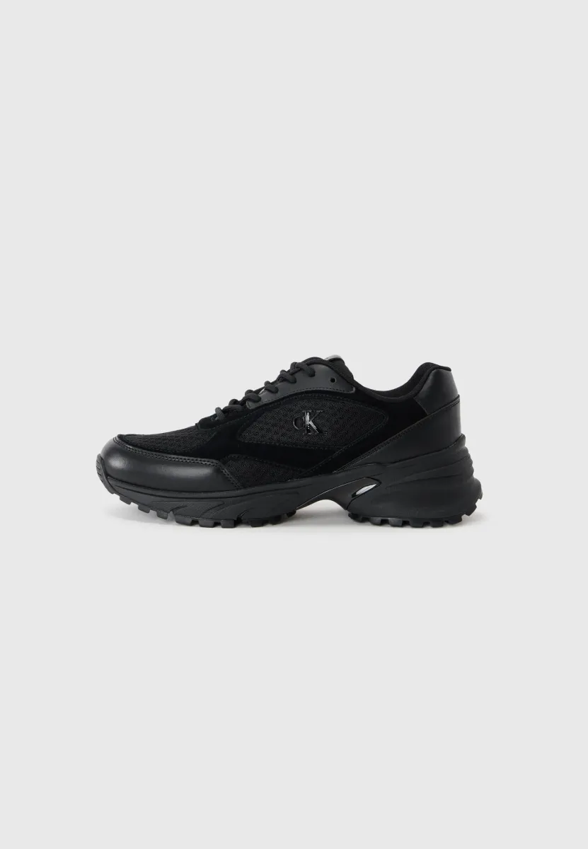 HIKE RUNNER - Sneaker low - triple black
