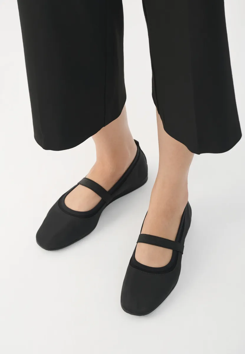 HILLARY - Klassischer Ballerina - black