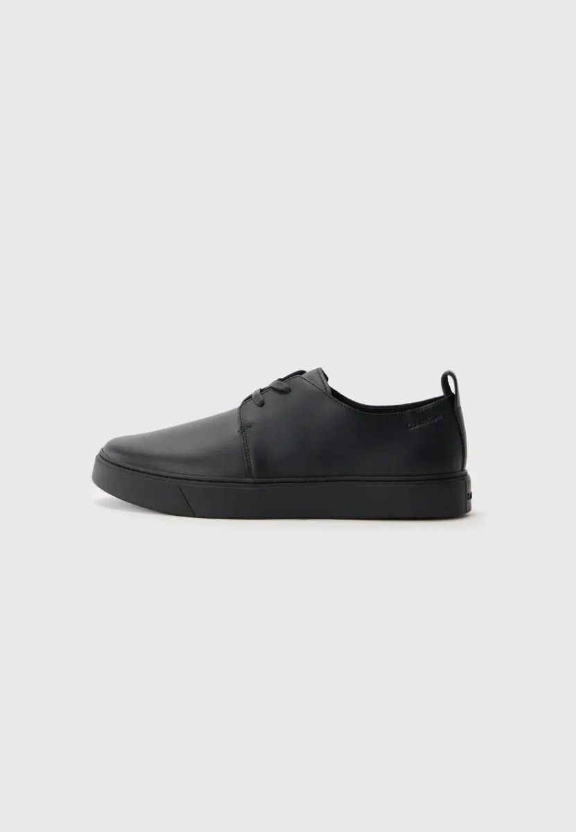 HYBRID CLEAN CUP DERBY  - Schnürer - triple black