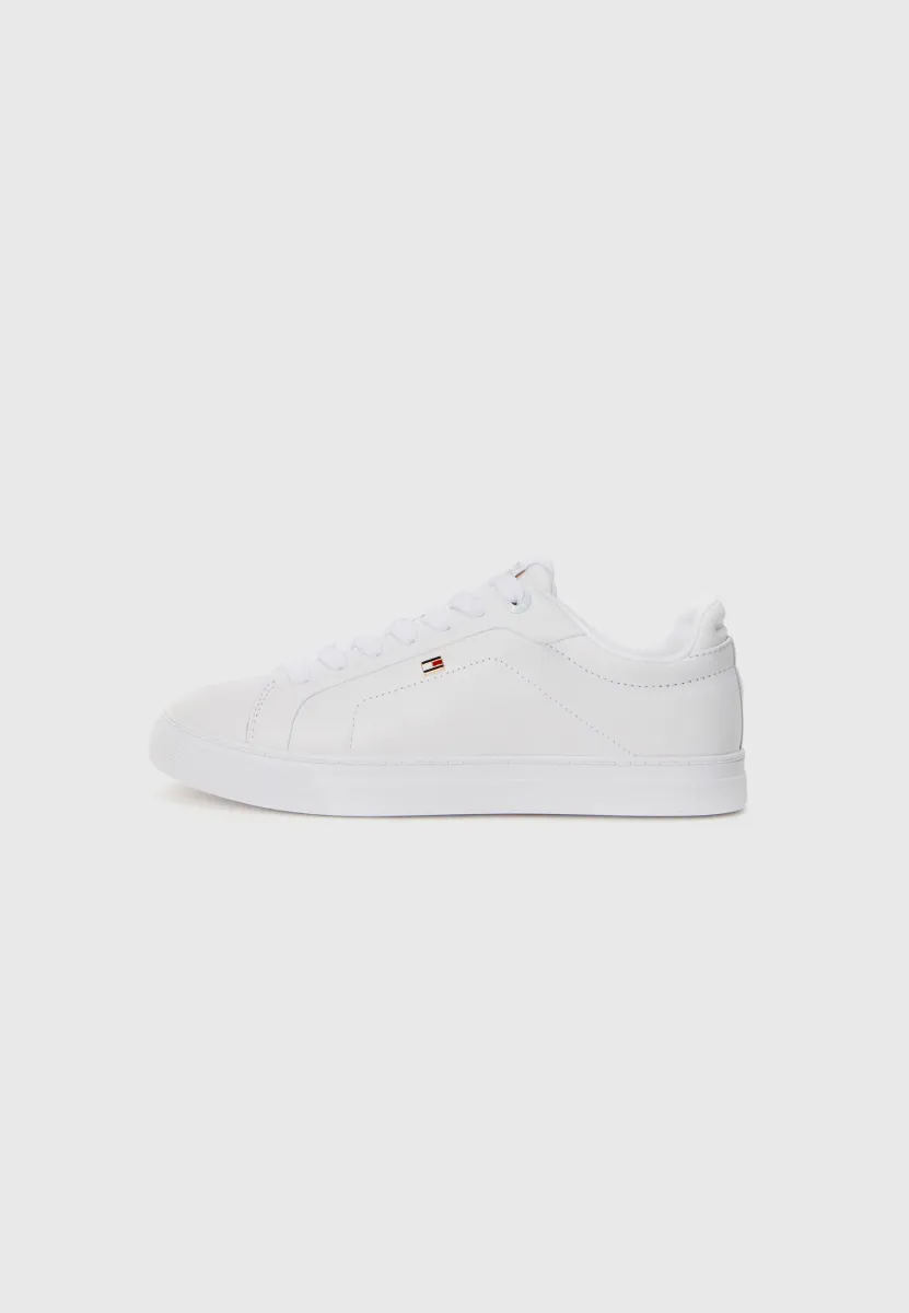 ICON COURT - Sneaker low - white