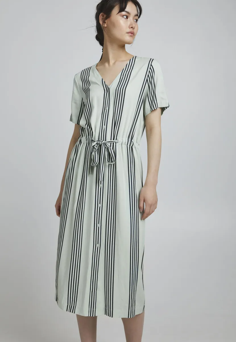 IHEa - Blusenkleid - dewkist