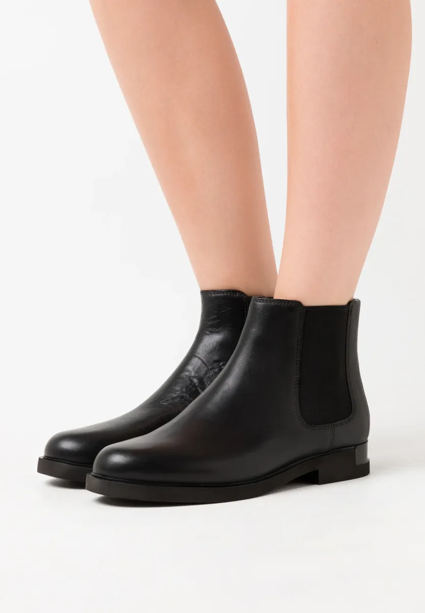IMAN - Ankle Boot - black