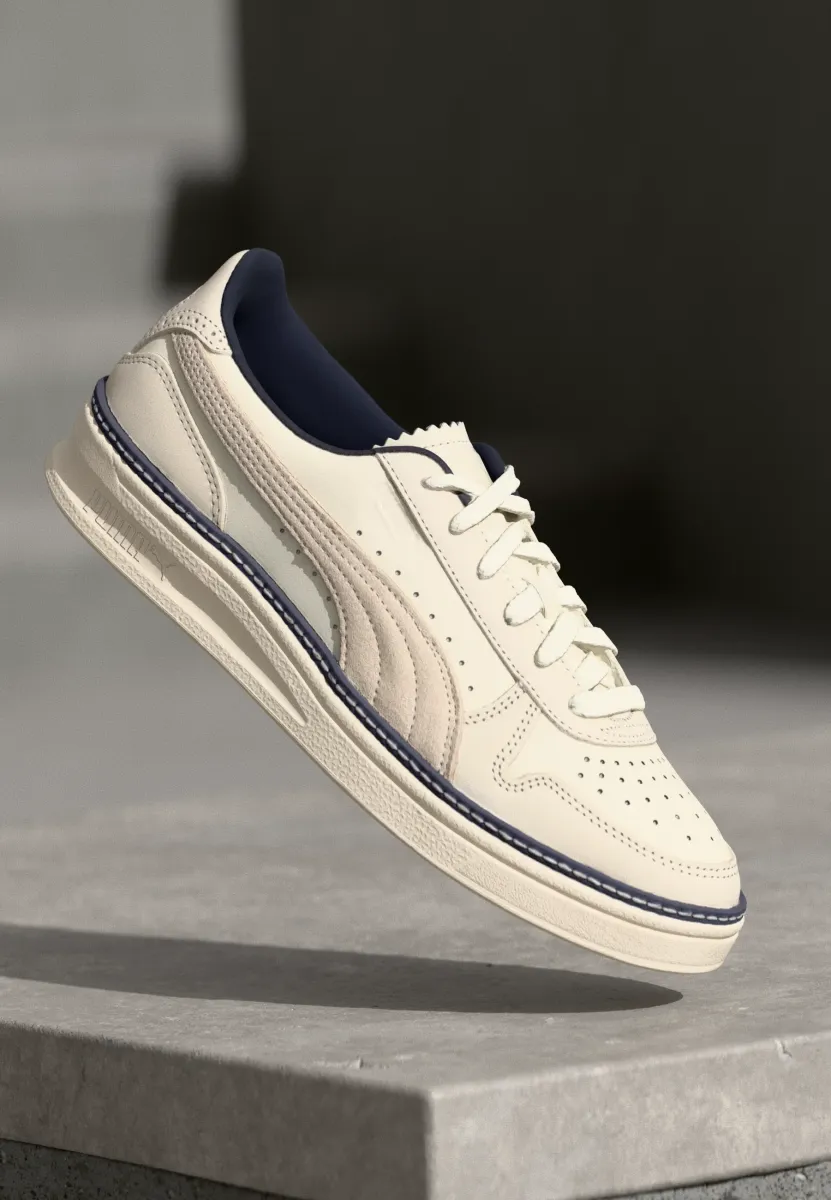 INDOOR REGAL GRACE UNISEX - Sneaker low - warm white frosted ivory