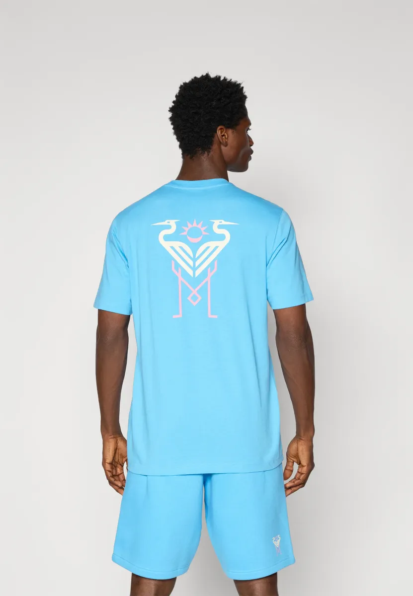 INTER MIAMI CF ORIGINALS VARSITY TRAVEL T-SHIRT - Vereinsmannschaften - semi blue burst/white tint