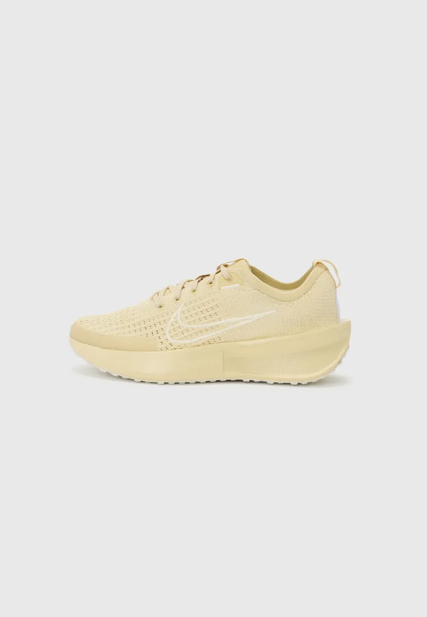 INTERACT RUN - Walkingschuh - team gold/coconut milk/team gold-coloured/white