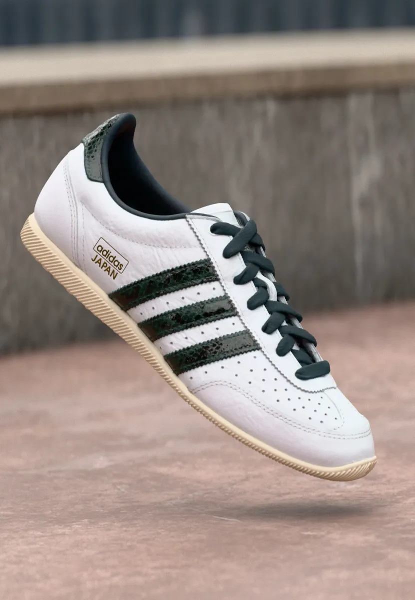 JAPAN - Sneaker low - footwear white/collegiate green/aurora ivy