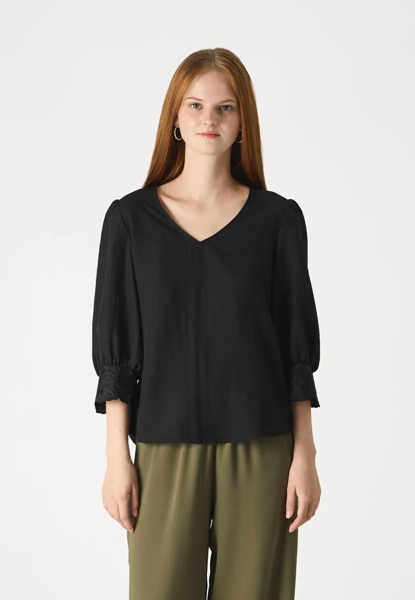 JDYTRAIN - Bluse - black