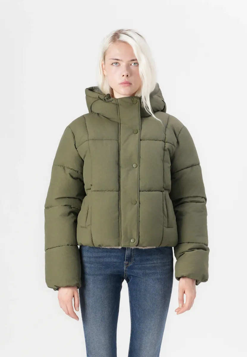 JDYWONDER HOOD PUFFER - Winterjacke - ivy green