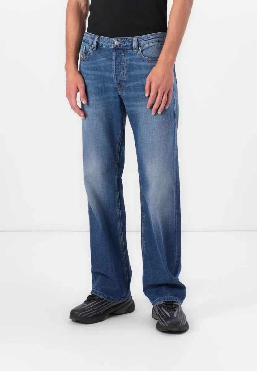 Jeans Straight Leg - 01