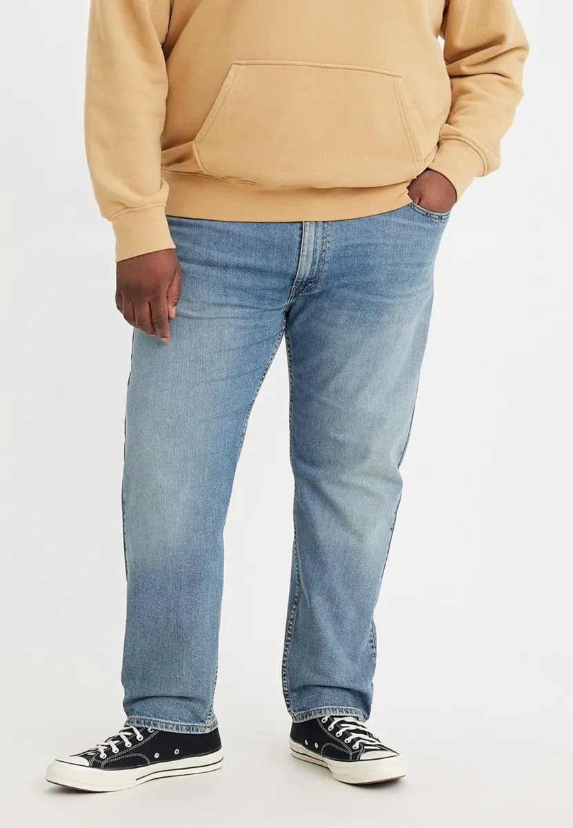 Jeans Tapered Fit - into the thick of it adv