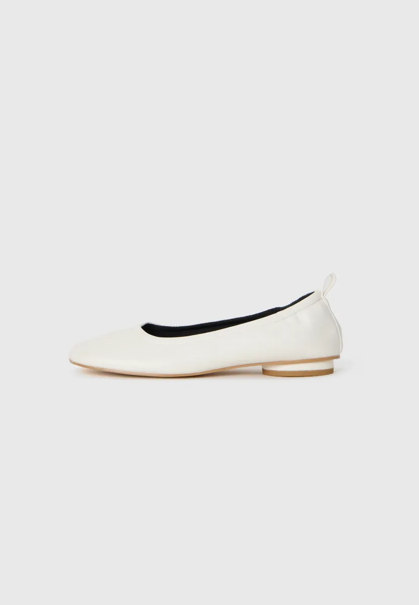 JUHI - Klassischer Ballerina - white