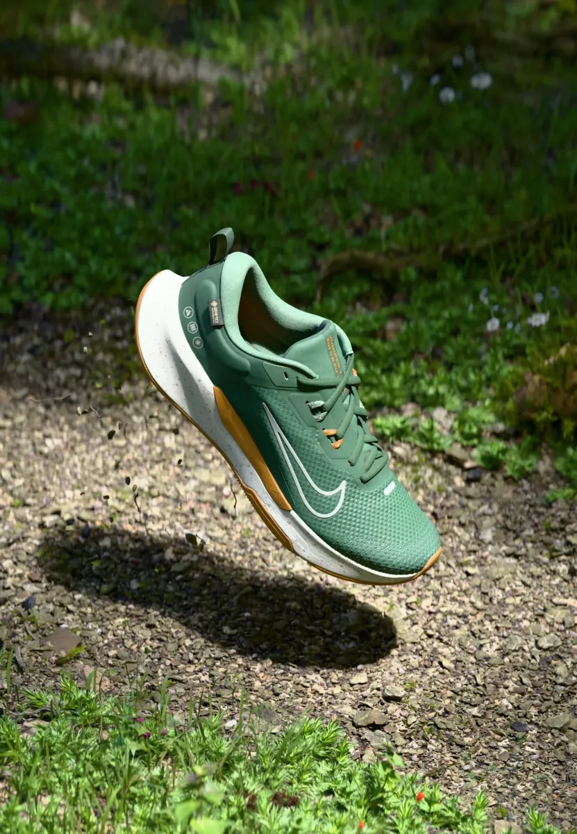 JUNIPER - Laufschuh Trail - fir/light silver/desert ochre/bright crimson/clay green/college grey