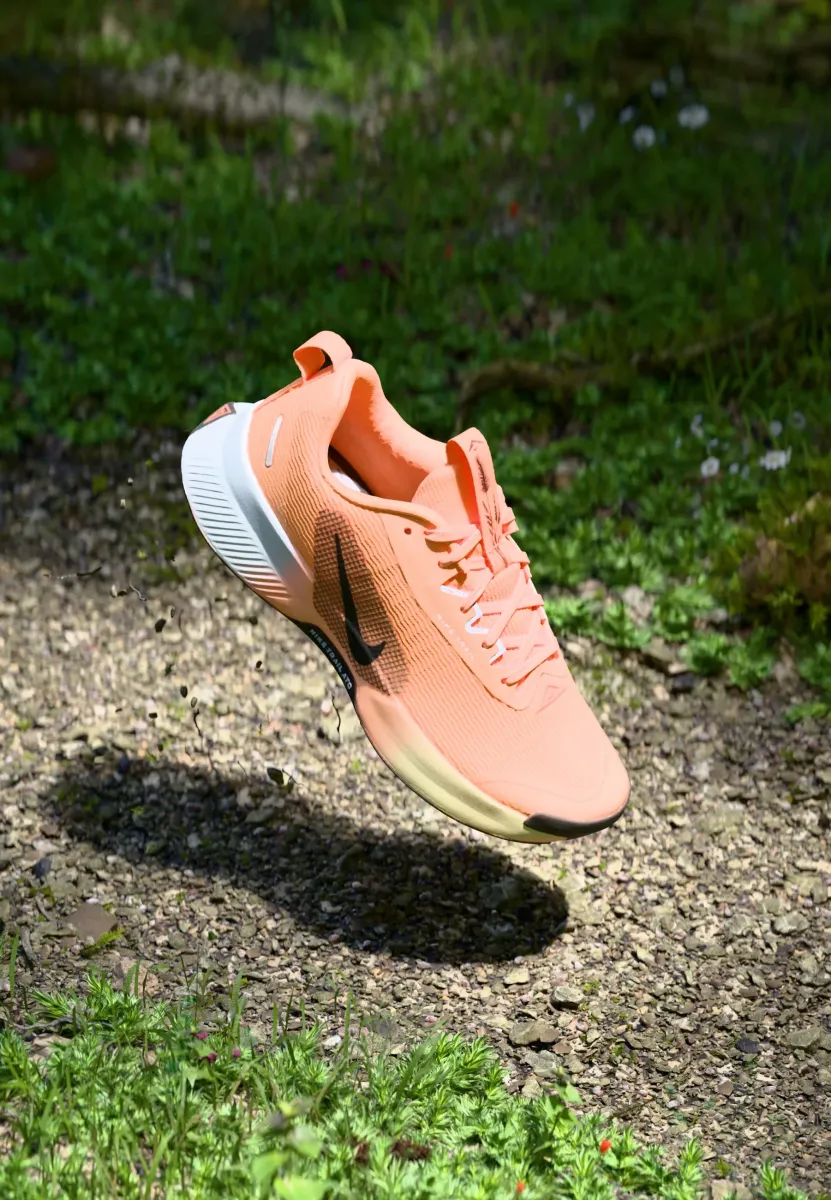 JUNIPER 3 - Laufschuh Trail - orange pulse/black/ghost/alabaster/total orange