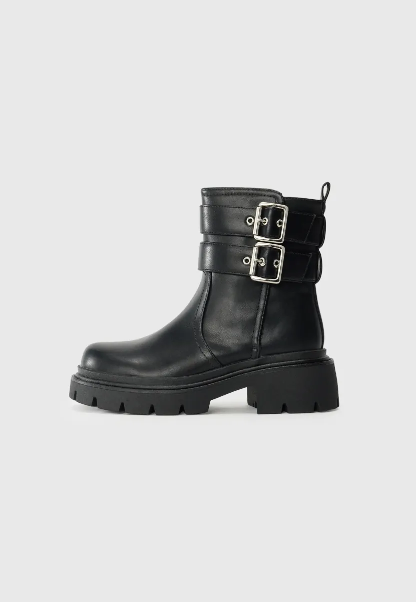 Keilstiefelette - black