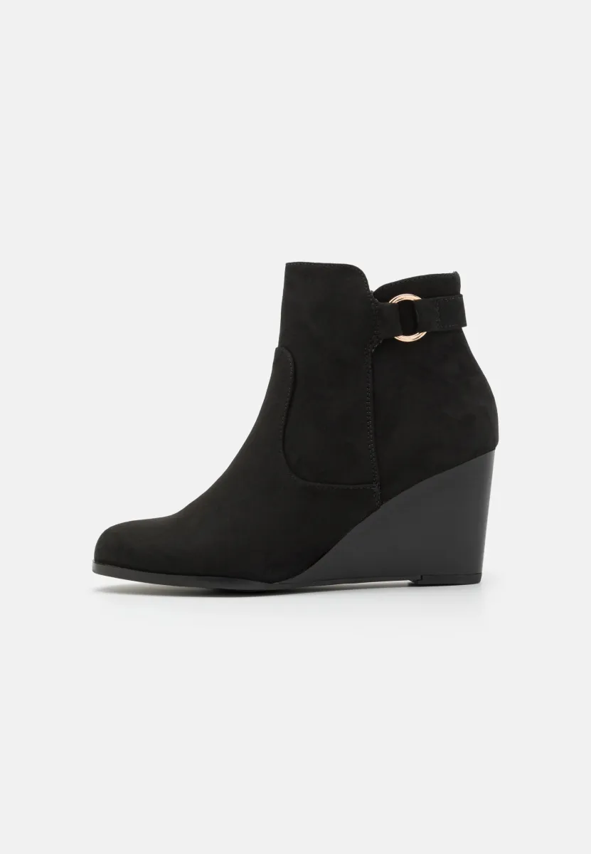 Keilstiefelette - black
