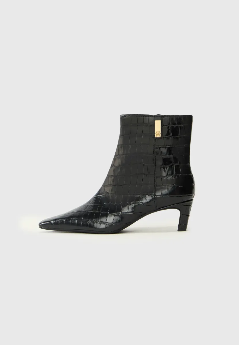 Keilstiefelette - black