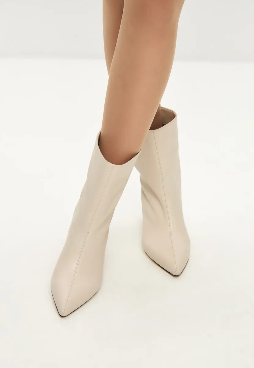 KITTEN HEEL  - Stiefelette - white