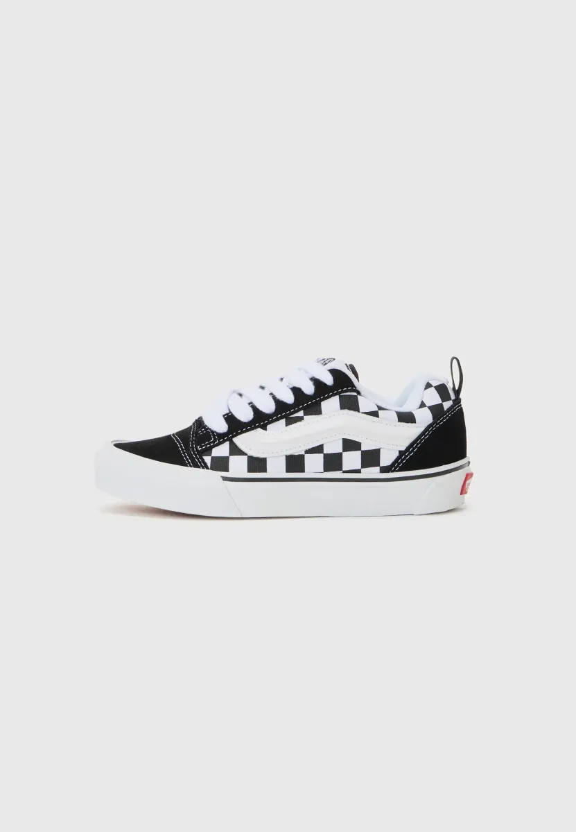 KNU SKOOL UNISEX - Skateschuh - black/true white