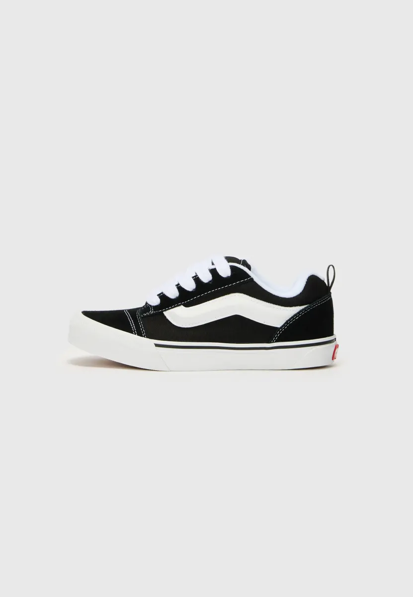 KNU SKOOL UNISEX - Skateschuh - black/true white