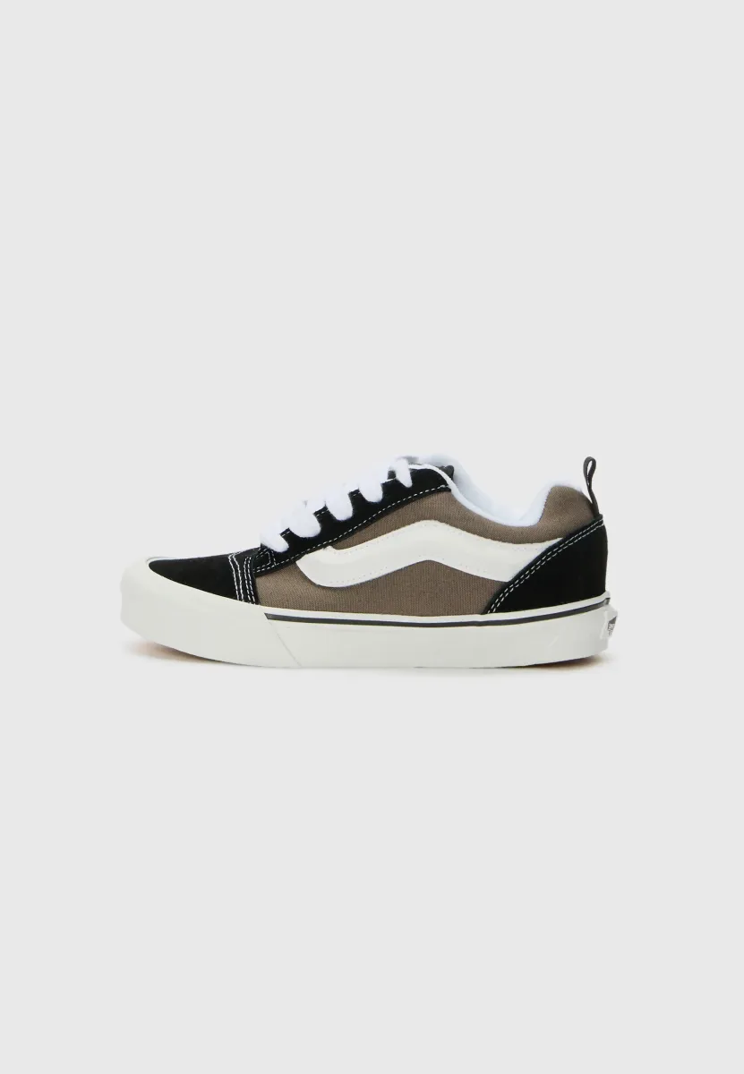 KNU SKOOL UNISEX - Skateschuh - tone black/bungee