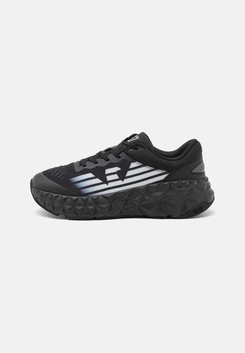 KOBRA - Sneaker low - triple black
