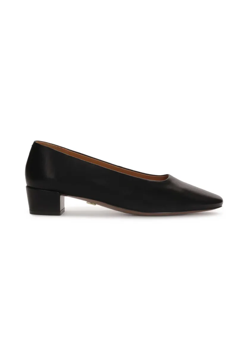 KORLA - Pumps - black