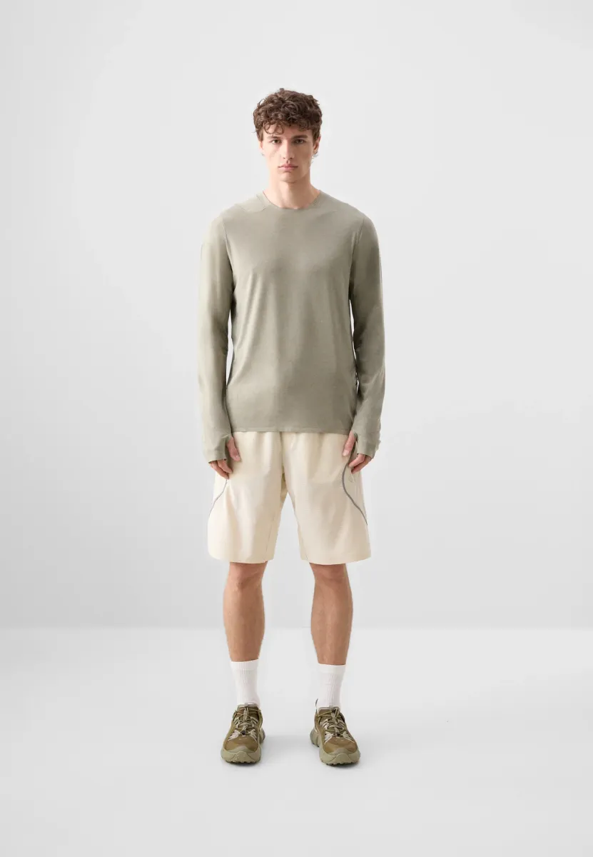 LATITUDE FLIGHT TEE - Langarmshirt - boulder green