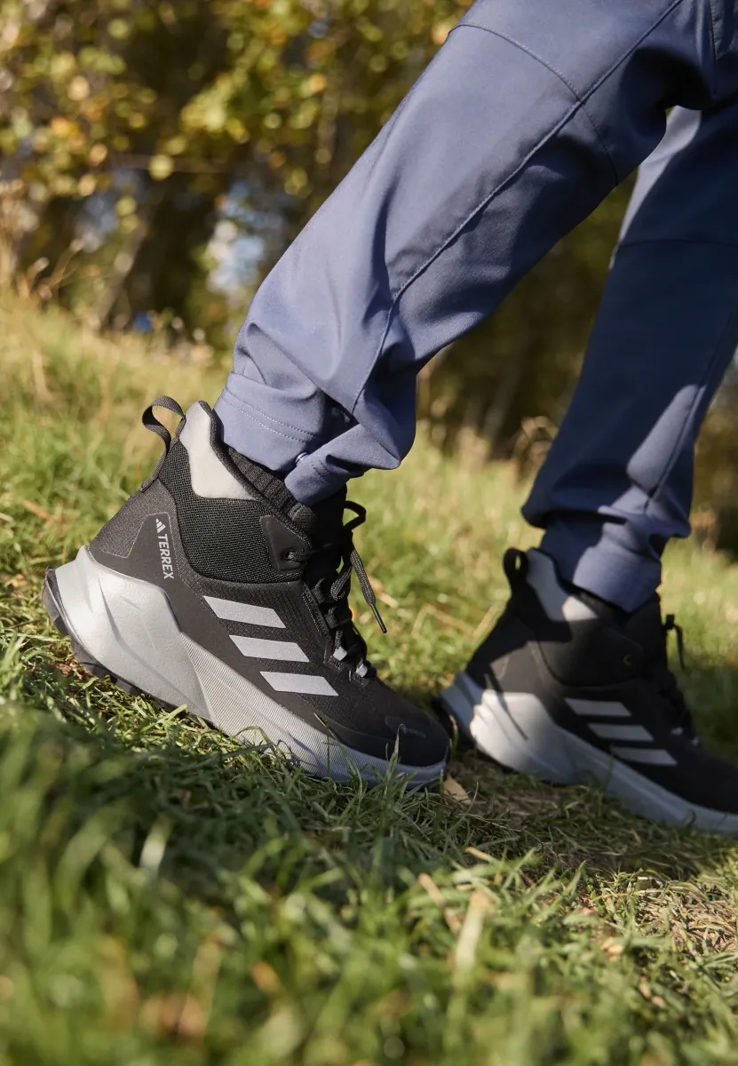 Laufschuh Trail - core black/carbon/grey four